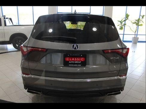 Used 2024 Acura MDX SH-AWD w/ Technology Package image 6