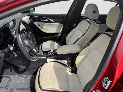 Used 2019 INFINITI QX30 AWD w/ Navigation Package image 10