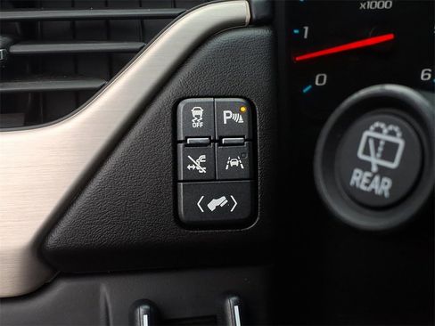 Used 2020 GMC Yukon Denali w/ Denali Ultimate Package image 24