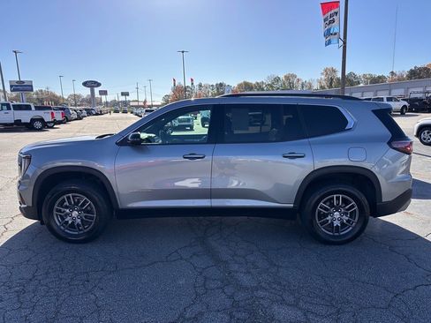 Used 2025 GMC Acadia Elevation image 6