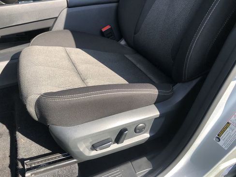 Used 2025 Nissan Rogue SV image 15