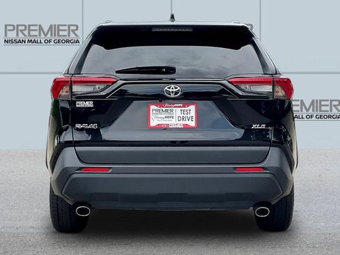 Used 2025 Toyota RAV4 XLE FWD image 6
