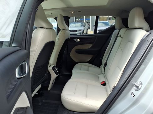 New 2026 Volvo XC40 B5 Ultra w/ Protection Package Premier AWD/4WD image 8