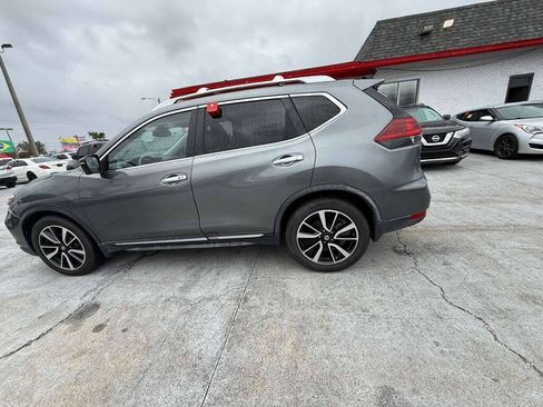 Used 2018 Nissan Rogue SL w/ Premium Package FWD image 16