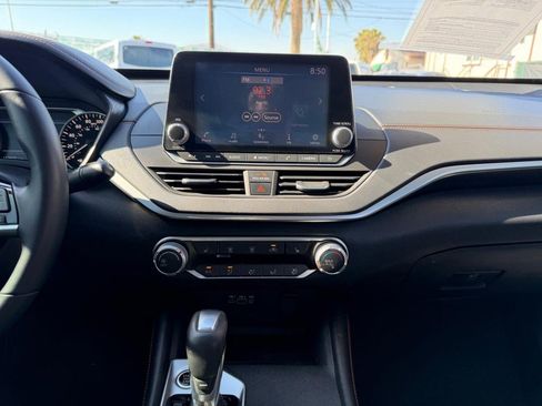 Used 2020 Nissan Altima 2.0 SR FWD image 23