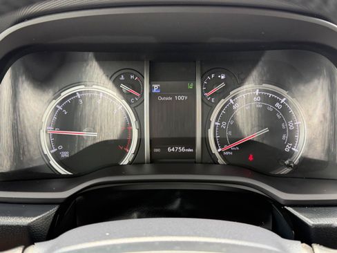 Used 2022 Toyota 4Runner TRD Off-Road Premium AWD/4WD image 28