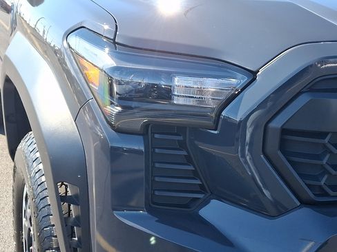 Used 2024 Toyota Tacoma TRD Off-Road w/ TRD Off Road Upgrade Package image 9