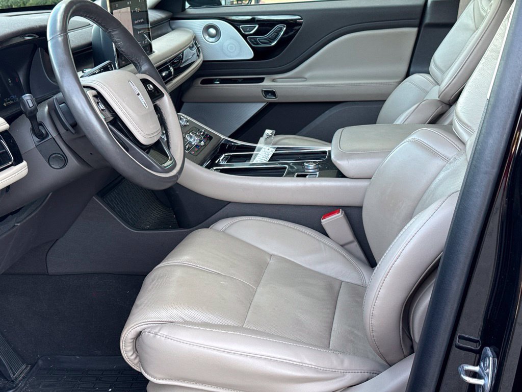Used 2023 Lincoln Aviator Grand Touring w/ Equipment Group 301A AWD/4WD image 19