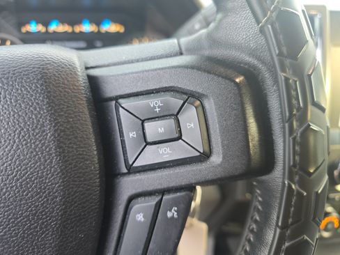 Used 2017 Ford F150 XLT w/ Equipment Group 302A Luxury AWD/4WD image 27