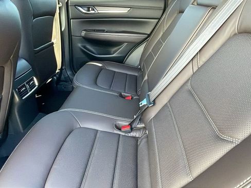 New 2025 MAZDA CX-5 Signature image 16