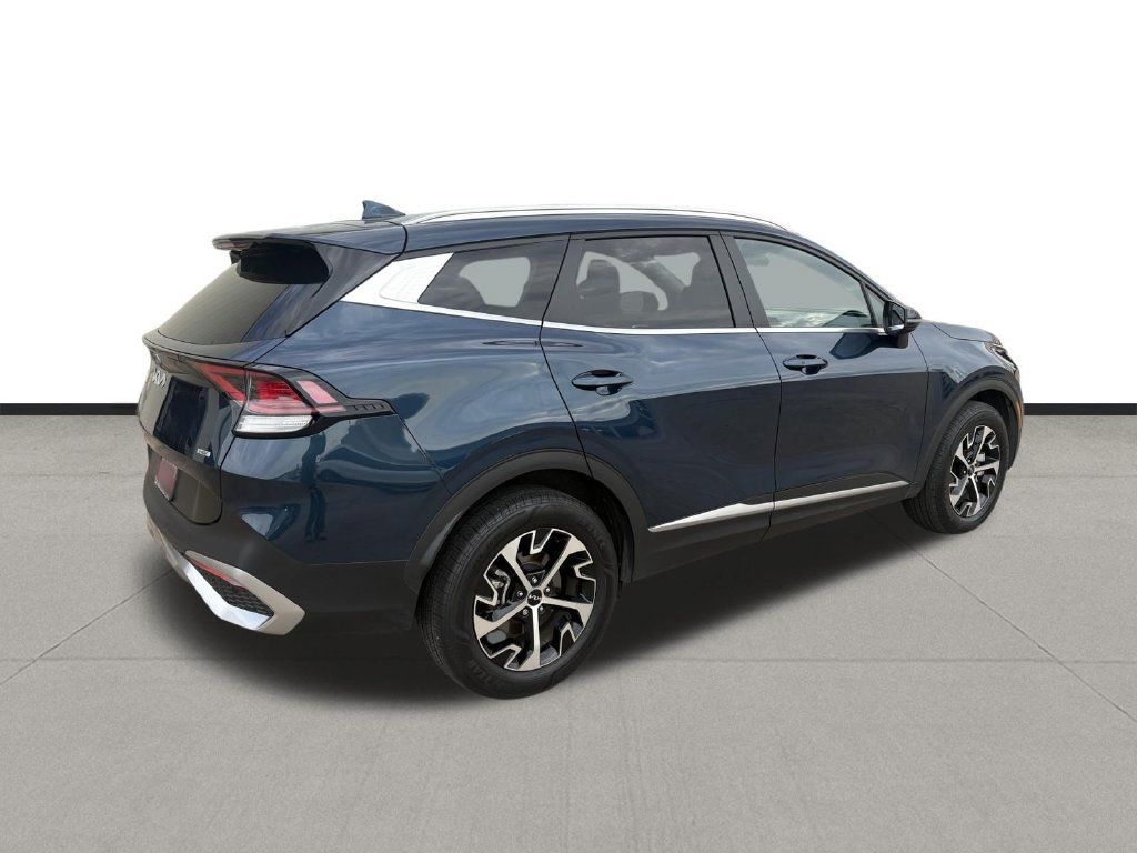 Used 2023 Kia Sportage EX AWD/4WD image 5