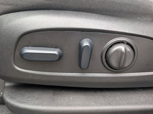 Used 2024 Chevrolet Equinox LT image 16