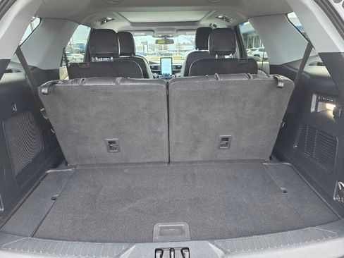 Used 2023 Ford Explorer Limited w/ Limited Technology Package image 4
