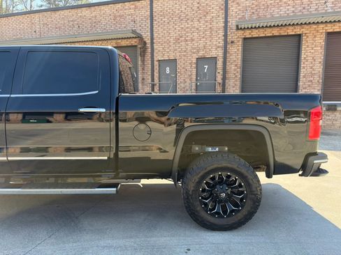 Used 2018 GMC Sierra 2500 SLT w/ Duramax Plus Package image 5