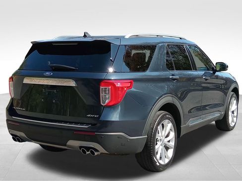 Certified 2022 Ford Explorer Platinum w/ Equipment Group 601A AWD/4WD image 3
