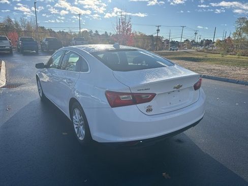 Used 2018 Chevrolet Malibu LT image 3