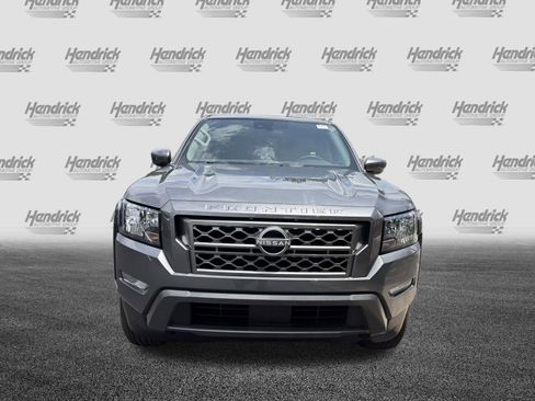 Used 2024 Nissan Frontier SV w/ SV Convenience Package RWD image 3