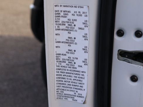 Used 2017 Ford F550 2WD Regular Cab Super Duty image 56