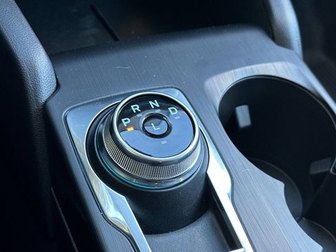 Used 2024 Ford Escape SE image 22