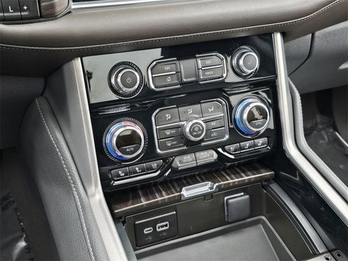 Certified 2024 GMC Yukon Denali image 22