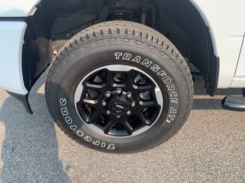 Used 2026 RAM 2500 Laramie AWD/4WD image 2