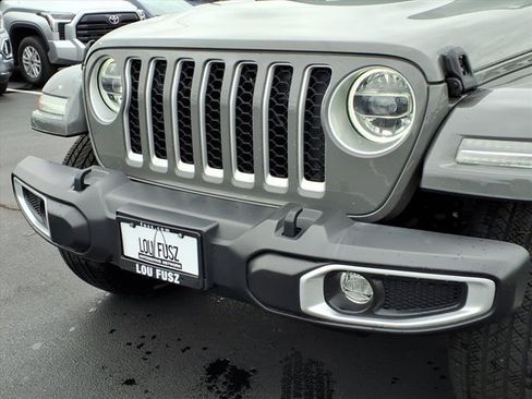 Used 2021 Jeep Wrangler Unlimited Sahara w/ Cold Weather Group image 33