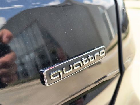 New 2025 Audi Q3 2.0T Premium Plus image 4