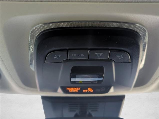 Certified 2025 Toyota Corolla LE FWD image 18