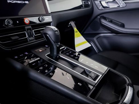 New 2026 Porsche Macan Turbo image 22