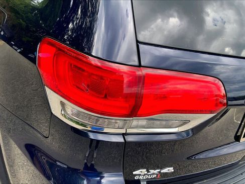 Used 2017 Jeep Grand Cherokee Overland AWD/4WD image 28