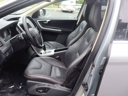 Used 2010 Volvo XC60 T6 AWD/4WD image 19