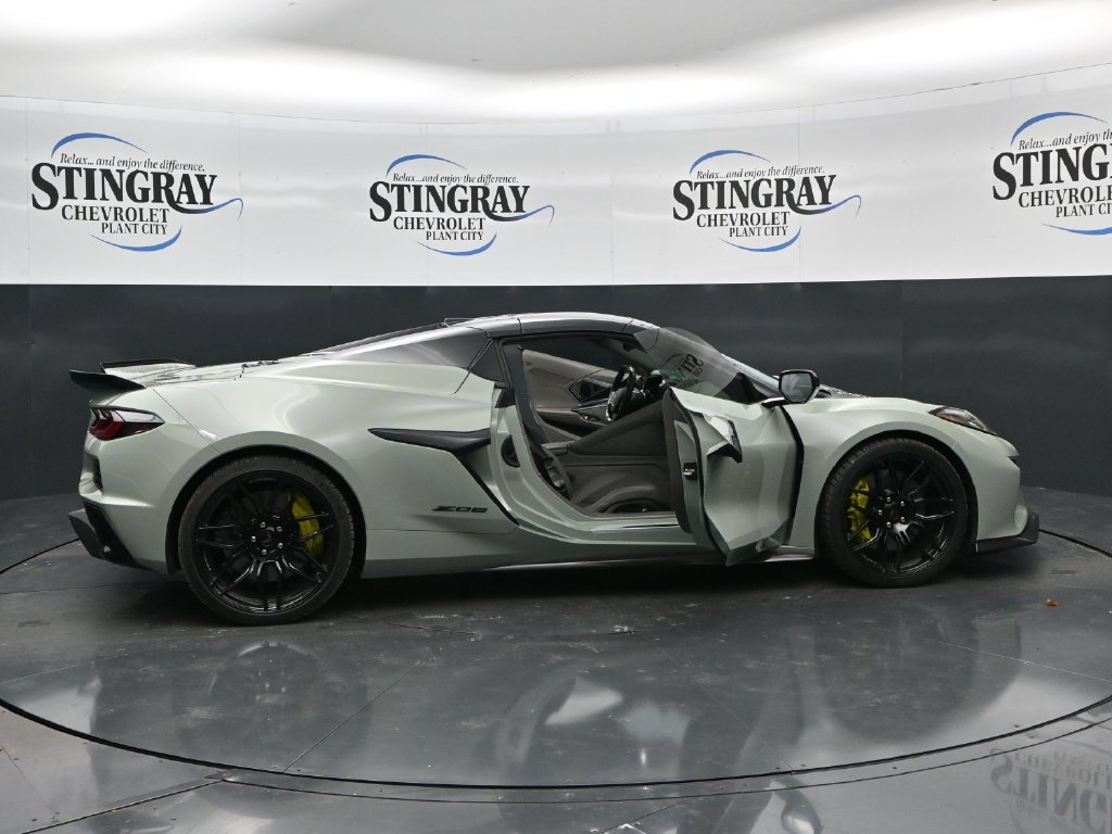 Used 2024 Chevrolet Corvette Z06 w/ Stealth Interior Trim Package RWD image 36