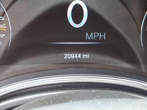 Used 2021 Jeep Grand Cherokee Laredo X image 21