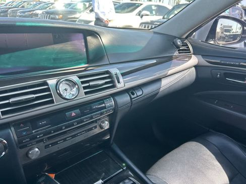 Used 2013 Lexus LS 460 image 34