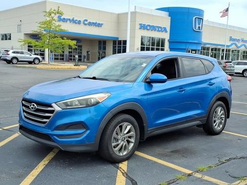 Used 2017 Hyundai Tucson SE w/ Cargo Package FWD image 1