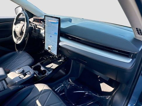 Used 2023 Ford Mustang Mach-E Select RWD image 27