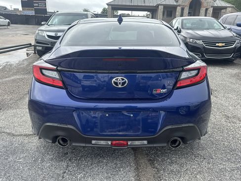 Used 2025 Toyota GR86 Premium RWD image 9