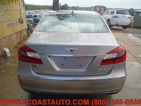Used 2012 Hyundai Genesis 3.8 w/ Premium Pkg image 5