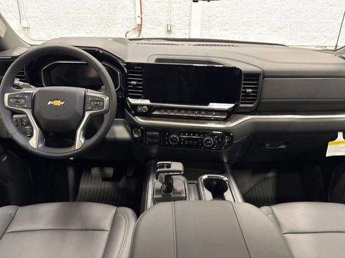 New 2026 Chevrolet Silverado 1500 LTZ w/ LTZ Premium Package AWD/4WD image 14