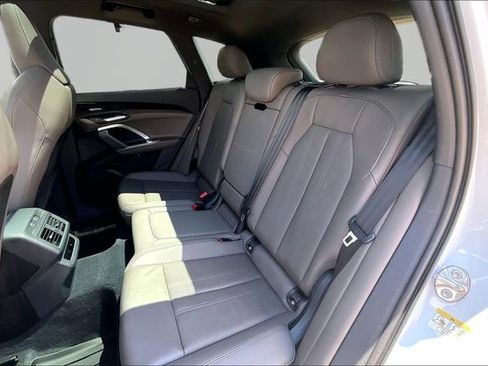 Used 2025 Audi Q5 Premium Plus w/ Premium Plus AWD/4WD image 28