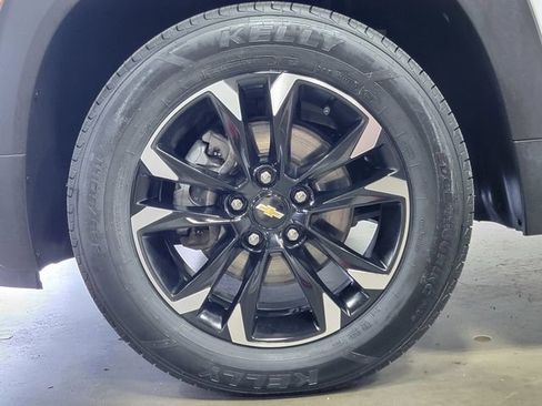 Certified 2023 Chevrolet TrailBlazer LT w/ Convenience Package AWD/4WD image 9