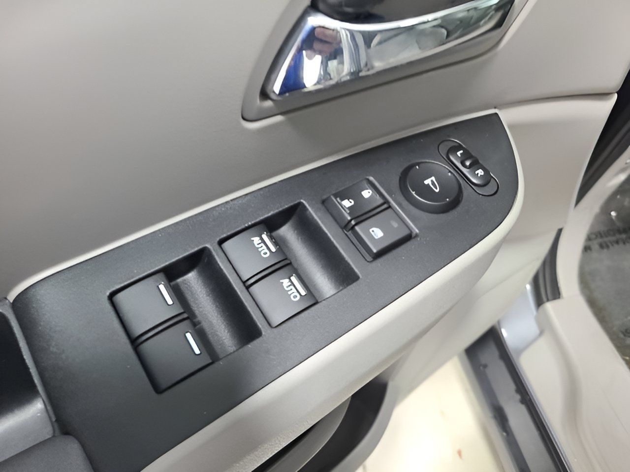 Used 2017 Honda Odyssey EX-L image 22