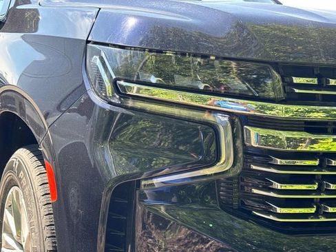Used 2024 Chevrolet Suburban Premier AWD/4WD image 11
