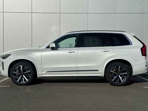 New 2026 Volvo XC90 B6 Core image 2