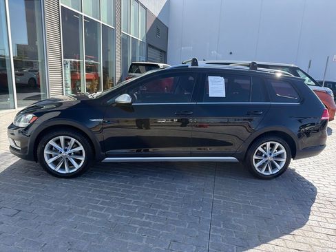 Used 2018 Volkswagen Golf Alltrack S AWD/4WD image 2