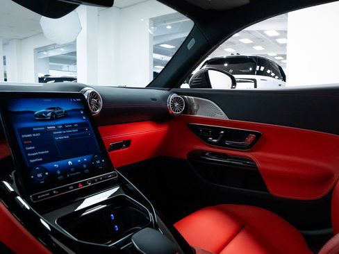 Used 2025 Mercedes-Benz AMG GT 63 image 11