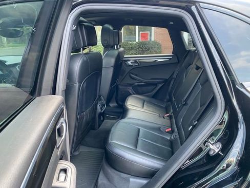 Used 2017 Porsche Macan image 27