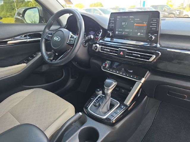 Used 2021 Kia Seltos EX AWD/4WD image 16
