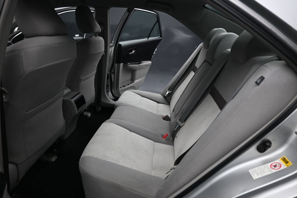 Used 2014 Toyota Camry LE FWD image 15