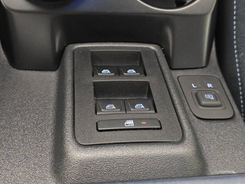 Used 2025 Ford Bronco Heritage Edition AWD/4WD image 29